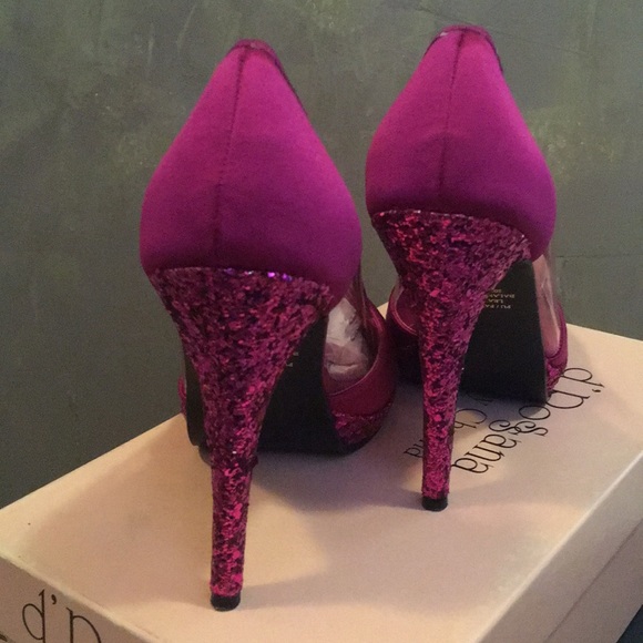 Colin Stuart-Sequin, satin and clear Fuschia Pump - Picture 3 of 3